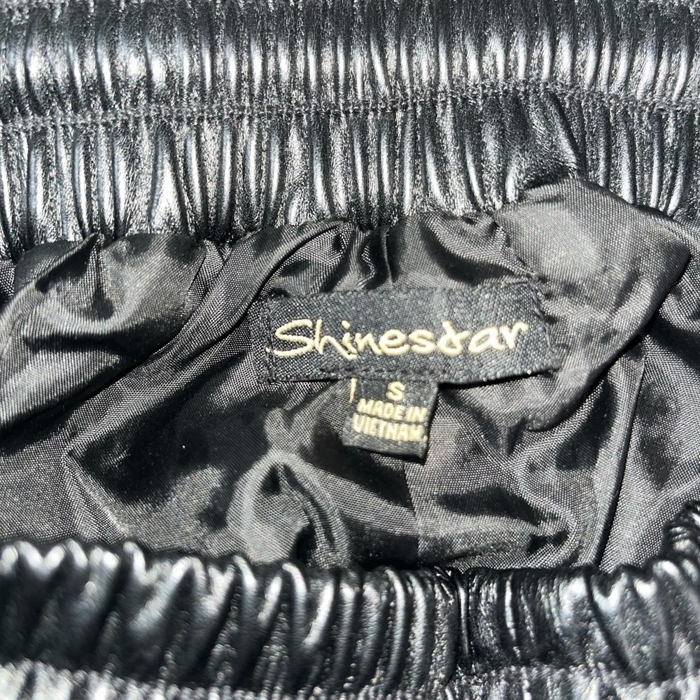 Shinestar Black Quilted Athletic Shorts - Picture 4 of 4